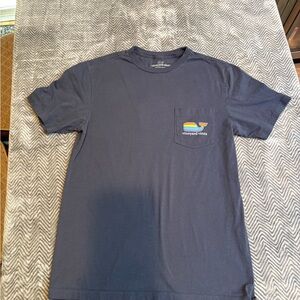 Vineyard Vines Men's Charcoal Tee with Colorful Logo